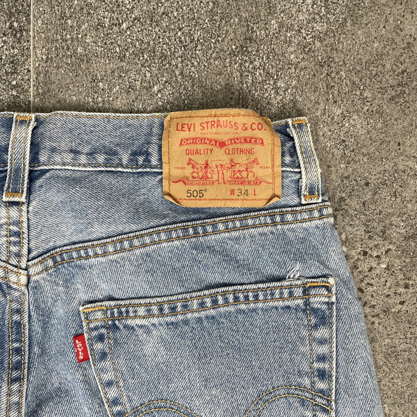 Levis Jorts 505 I L