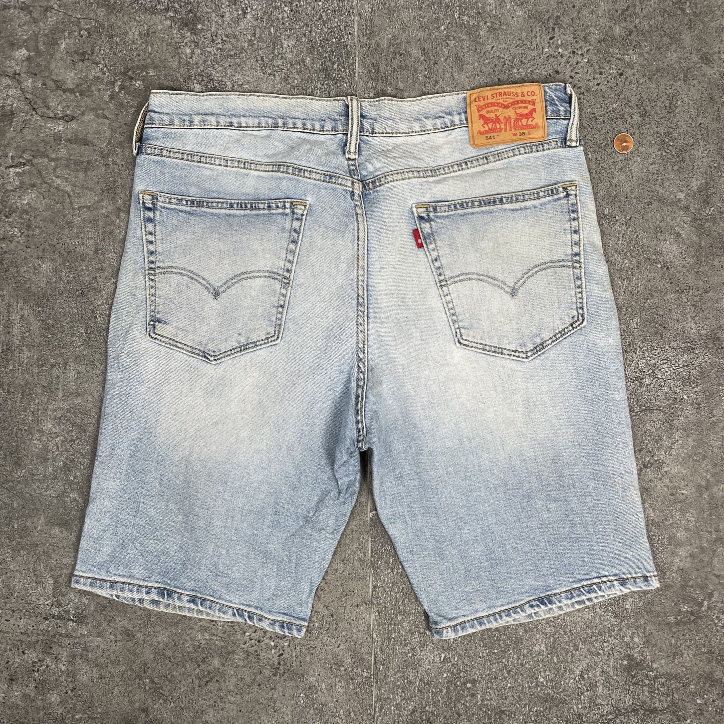 Levis Jorts 541 I L